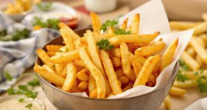 Ecco il trucco segreto per fritture croccanti con l’Airfryer: scopri il potere dell’acqua calda!