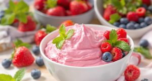 Mousse glacée ai frutti rossi: scopri la ricetta leggera che rinfresca le tue estati!