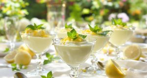Mousse al limone leggera: 3 ingredienti per un dessert che ti conquisterà!