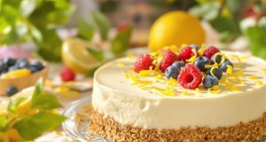Scopri il dolce al limone senza cottura che stupirà tutti: ecco come realizzarlo senza stress!