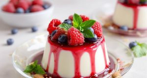 Scopri la pannacotta al latte di mandorla: il dessert senza cottura che ti conquisterà!