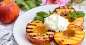 Scopri perché la pesca grigliata con burrata ti lascerà a bocca aperta: un abbinamento irresistibile!