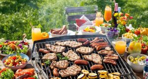 Ecco cosa non deve mai mancare al tuo barbecue: 5 contorni irresistibili per stupire gli ospiti