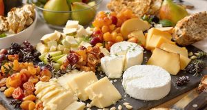 Ecco il segreto per un plateau di formaggi che stupirà i tuoi ospiti: 5 abbinamenti imperdibili!