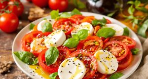 Ecco il segreto per una insalata di pomodori e mozzarella che ti lascerà senza parole