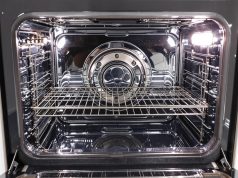Il segreto per pulire il tuo forno in 5 minuti: scopri come ottenere risultati sorprendenti!
