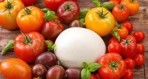 Le varietà di pomodori che esaltano la mozzarella: scopri i segreti per piatti estivi indimenticabili!