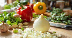 Scopri come sbucciare le cipolle senza piangere: 5 trucchi infallibili che devi provare!