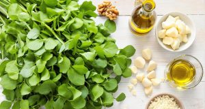 Scopri come trasformare le foglie di ravanello in deliziose ricette: non buttarle via!