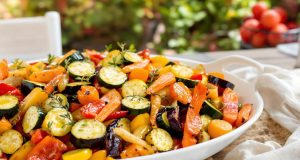 Scopri il segreto dei vegetali arrosto che stanno conquistando le tavole italiane quest’estate!