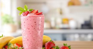 Scopri il smoothie fragola ultra fresco pronto in 3 minuti: senza zucchero e senza stress!