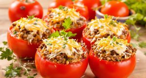 Scopri la ricetta segreta delle pomodori ripieni che conquista tutta la famiglia!
