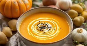 Scopri perché la zuppa di zucca è il piatto autunnale che non puoi perderti: semplice, sana e deliziosa!