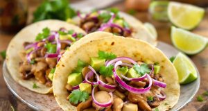 15 minuti per gustare tacos di funghi con coriandolo fresco: scopri la ricetta che sorprenderà il tuo palato!