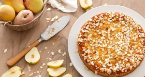 Leggero ma sorprendente: il tuo nuovo dolce alle pere e mandorle che conquisterà il palato!