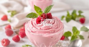 Mousse alla framboise: scopri la ricetta leggera pronta in 10 minuti che ti sorprenderà!