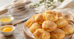 Scopri come fare le chouquettes perfette in casa: il segreto del croccante zucchero perlato!
