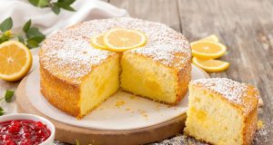 Scopri il cake al limone ultra soffice: il segreto per un dessert che conquista al primo morso!
